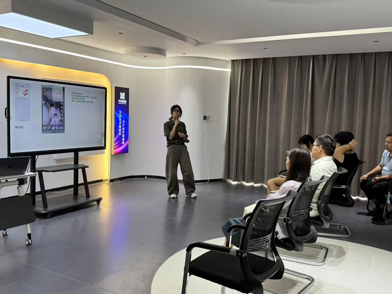 Povzetek letnega sestanka usposabljanja prodajne ekipe v tujini za leto 2025